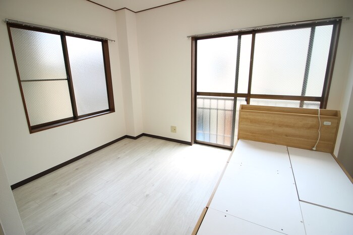 物件内観写真4　(居室)