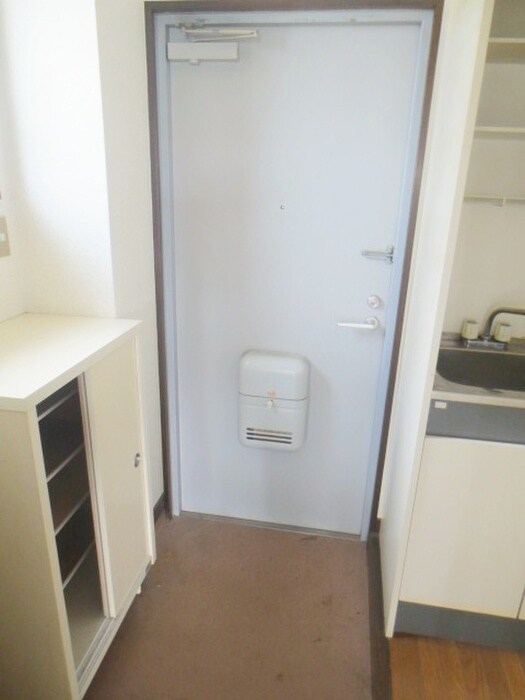 メゾントコヨダの玄関