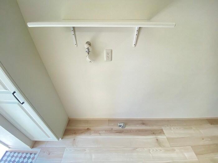 物件内観写真15　(洗濯機置場)