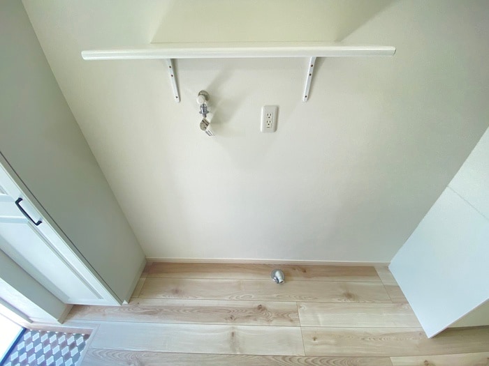 物件内観写真16　(洗濯機置場)