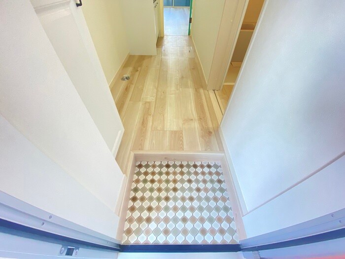 物件内観写真17　(玄関)