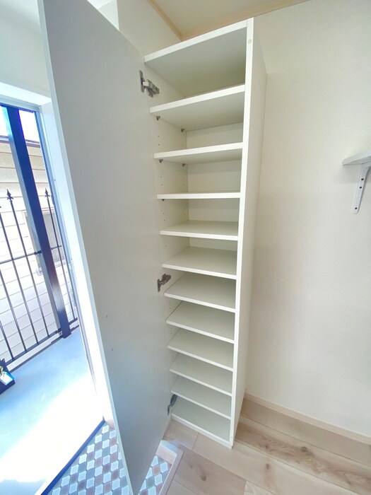 物件内観写真17　(室内からの展望)