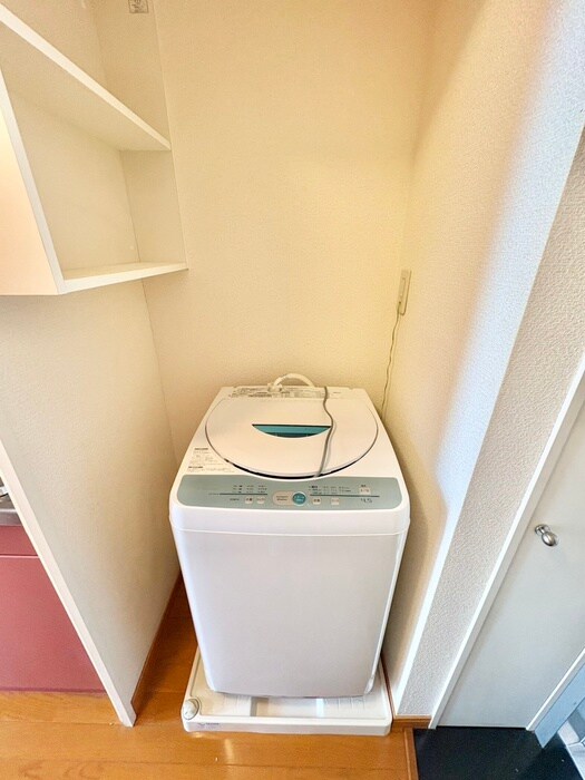 物件内観写真17　(洗濯機置場)