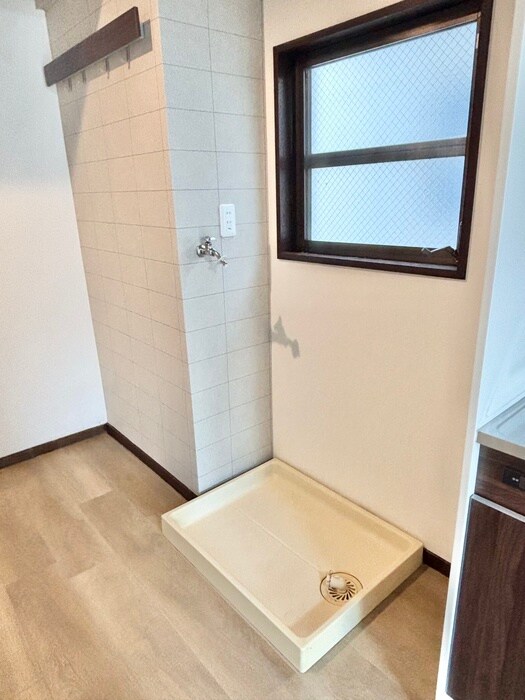 物件内観写真10　(洗濯機置場)