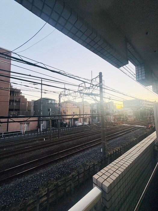 物件内観写真16　(室内からの展望)