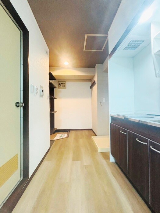 物件内観写真18　(廊下)
