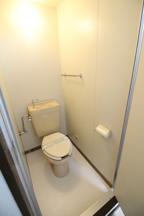 物件内観写真12　(トイレ)