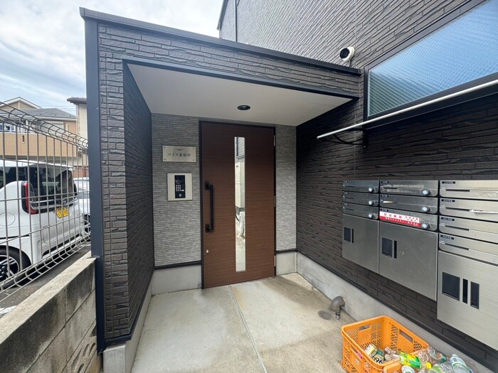 物件外観写真3　(エントランス部分)