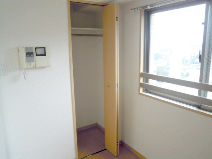 物件内観写真12　(収納)