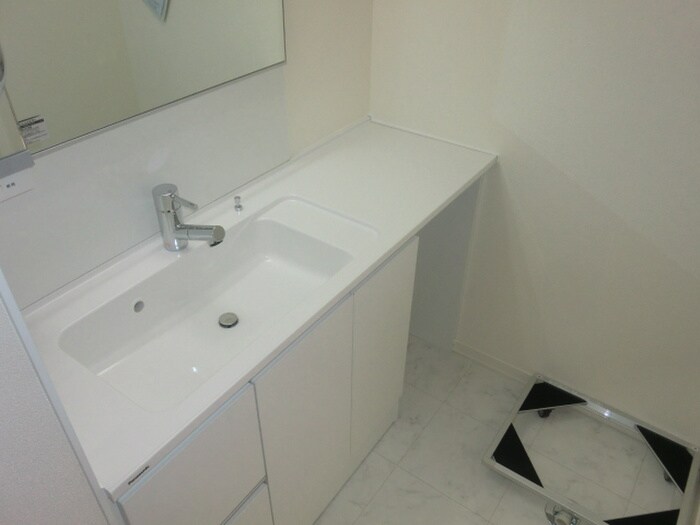 物件内観写真9　(洗面)