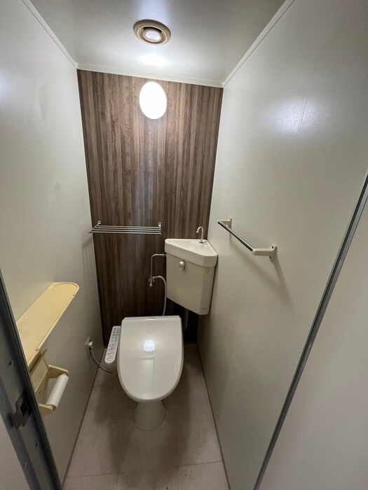 物件内観写真9　(トイレ)