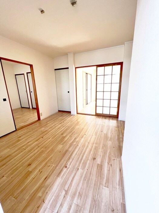 物件内観写真4　(居室)