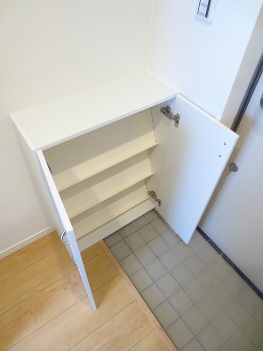 物件内観写真15　(靴箱)