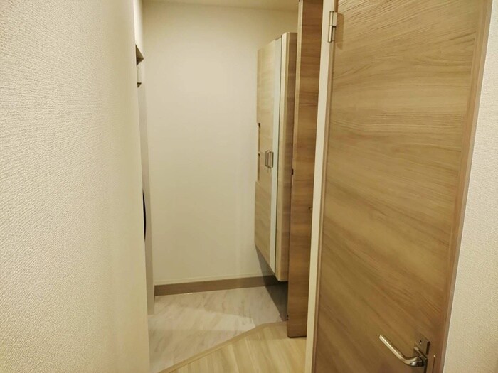 物件内観写真17　(玄関)