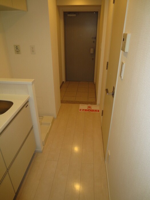 物件内観写真12　(廊下)