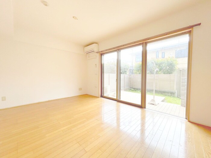 物件内観写真9　(居室)