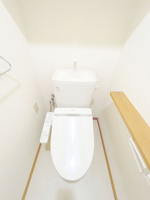 物件内観写真14　(トイレ)