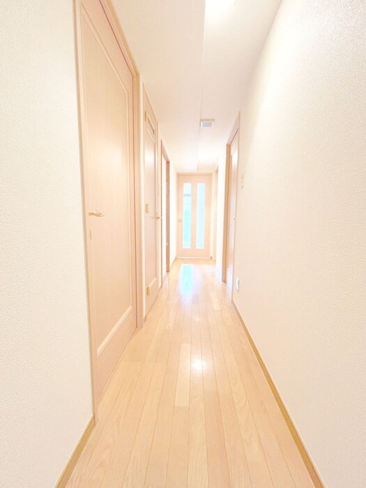 物件内観写真18　(廊下)