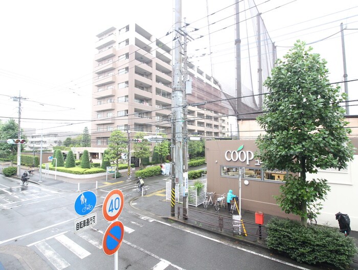 物件内観写真12　(室内からの展望)