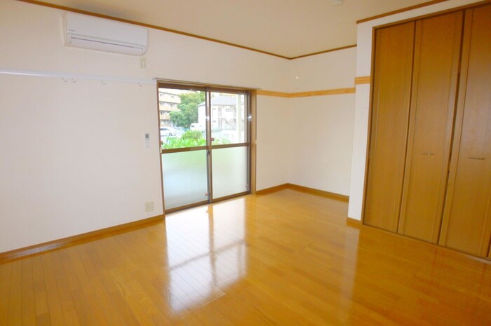 物件内観写真9　(居室)