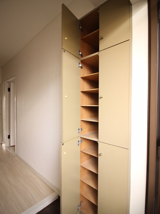 物件内観写真9　(靴箱)