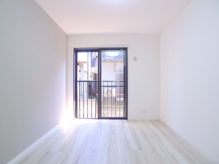 物件内観写真21　(室内からの展望)