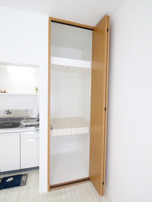 物件内観写真13　(収納)