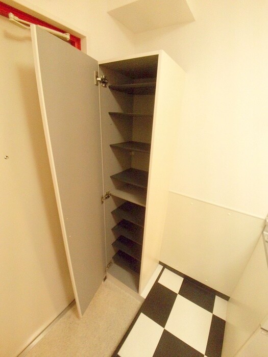 物件内観写真18　(靴箱)