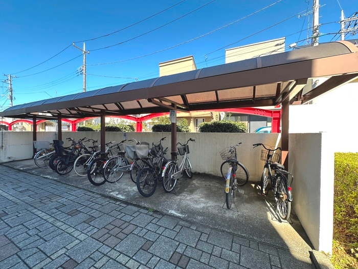 物件外観写真3　(駐輪場)