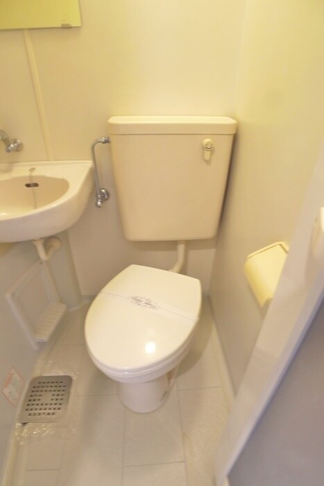 物件内観写真14　(トイレ)