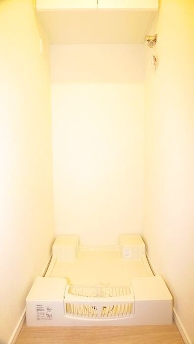 物件内観写真15　(洗濯機置場)