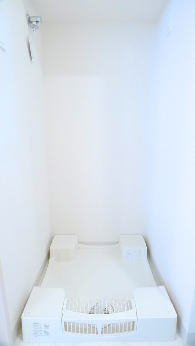 物件内観写真17　(洗濯機置場)