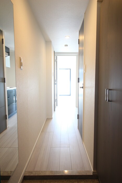 物件内観写真7　(玄関)