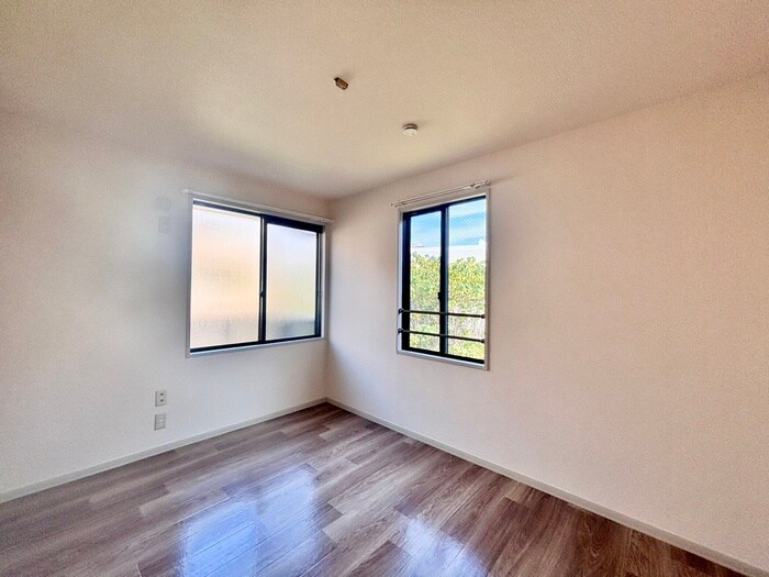 物件内観写真18　(居室)