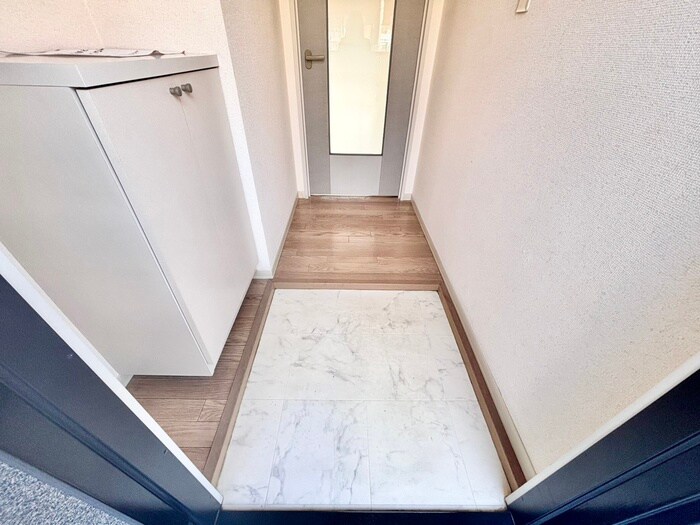 物件内観写真22　(玄関)