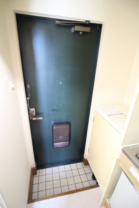 物件内観写真14　(玄関)