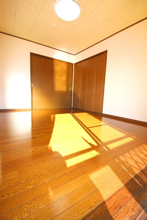 物件内観写真4　(居室)