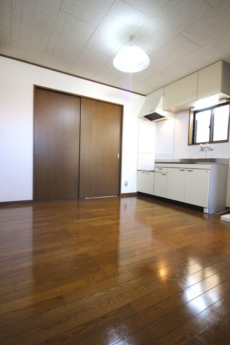 物件内観写真8　(居室)