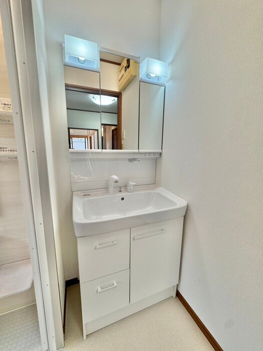 物件内観写真12　(洗面)