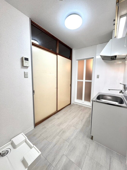 物件内観写真16　(廊下)