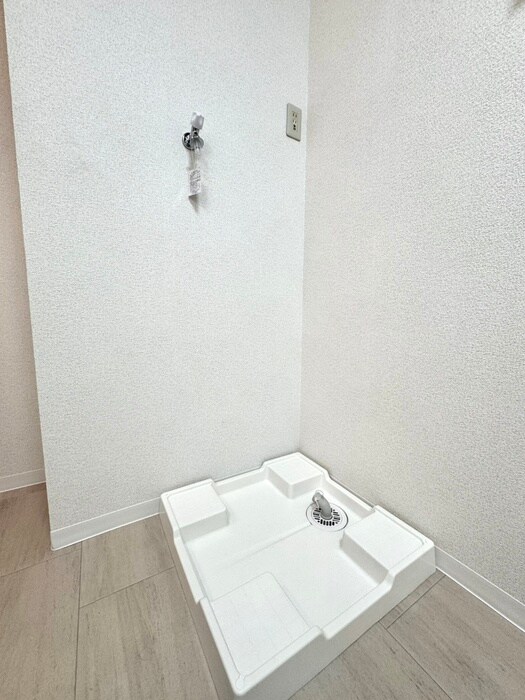 物件内観写真18　(洗濯機置場)