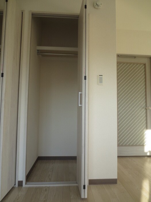 物件内観写真12　(収納)