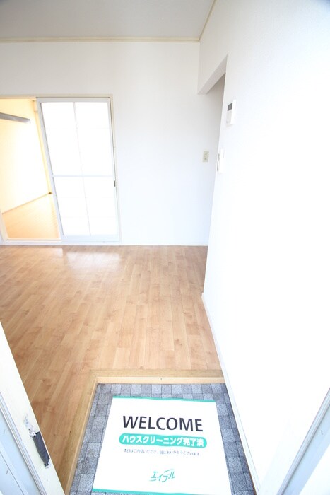 物件内観写真15　(玄関)