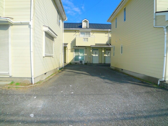 物件外観写真3　(駐輪場)