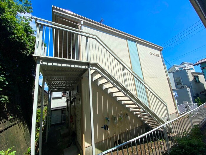 物件外観写真4　(エントランス部分)