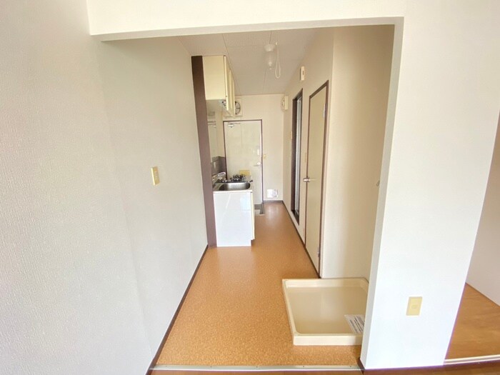 物件内観写真18　(廊下)