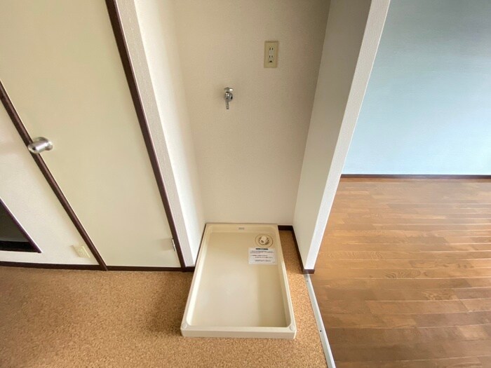 物件内観写真20　(洗濯機置場)