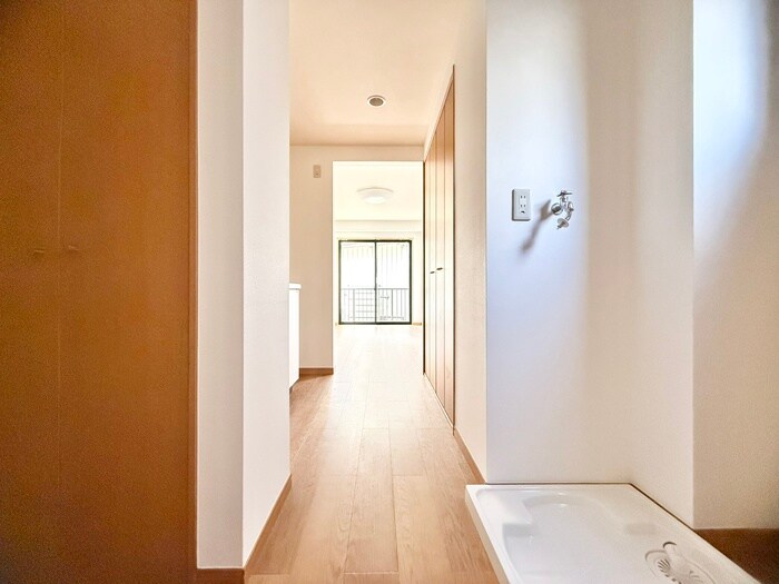 物件内観写真19　(廊下)