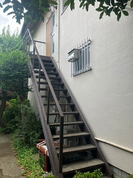 物件外観写真6　(エントランス部分)