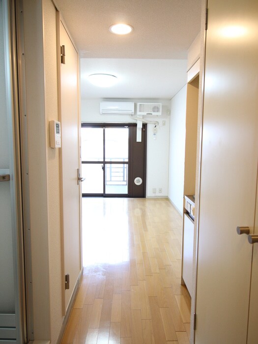 物件内観写真17　(廊下)